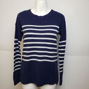 Gap navy stripe sweater